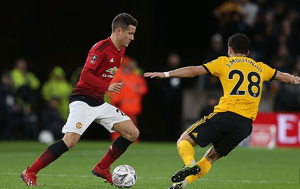 同时汇聚了 同时汇聚了